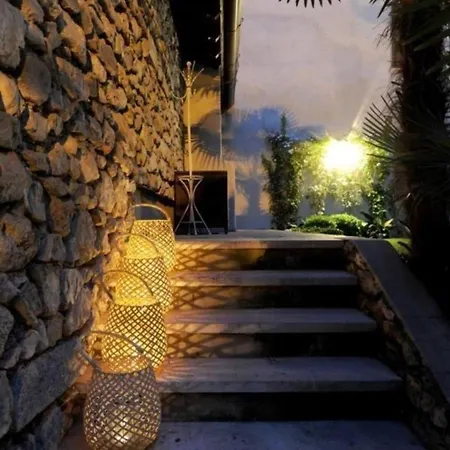 Holiday home Wunderschoenes In Mit Privatem Parkplatz Und Neben Dem Limone sul Garda